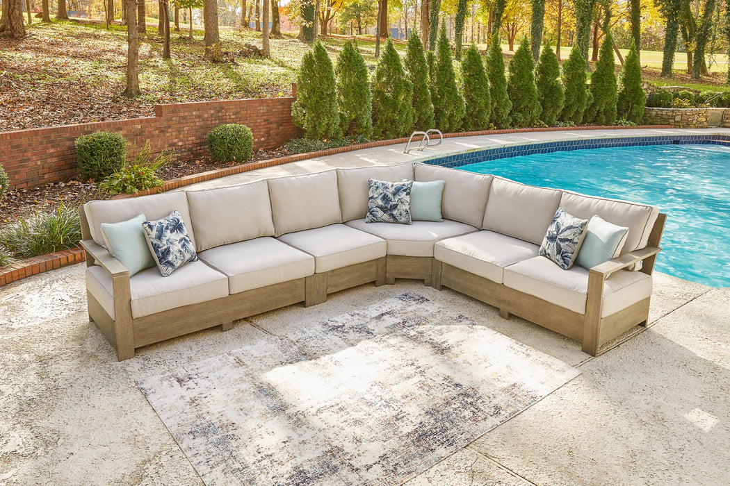 Silo Point Outdoor Sectional