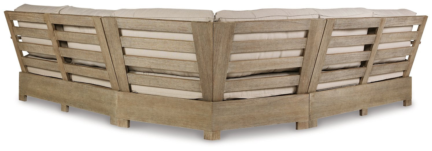 Silo Point Outdoor Sectional